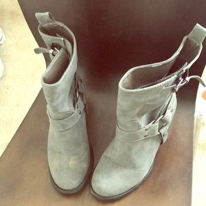 Don’t step on my gray suede boots